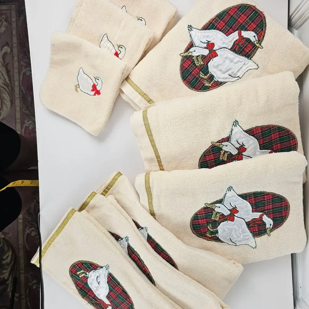 VTG 80s set Christmas goose bath towels linens plaid cottage grandma NWOT